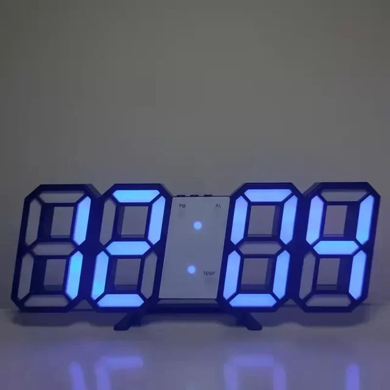 Reloj digital LED 3D color azul oscuro con diseño minimalista y luz intensa.